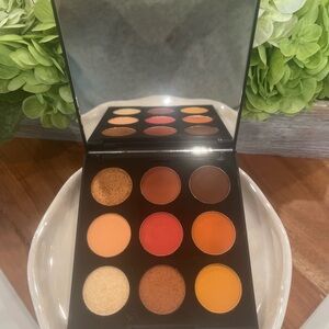 MORPHE Eyeshadow Palette- Painted Desert (9D)